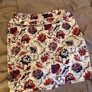 Cute Ann Taylor skirt.